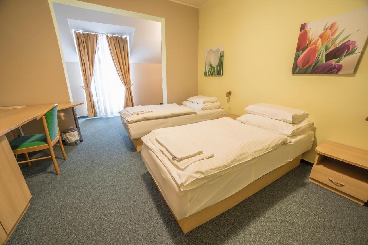 Teledom Hotel Kosice Luaran gambar