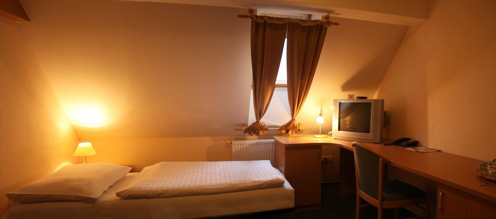 Teledom Hotel Kosice Luaran gambar