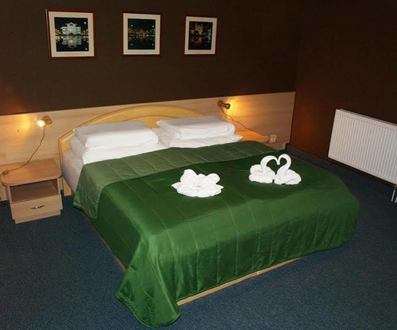 Teledom Hotel Kosice Luaran gambar