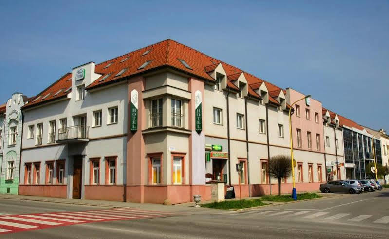 Teledom Hotel Kosice Luaran gambar