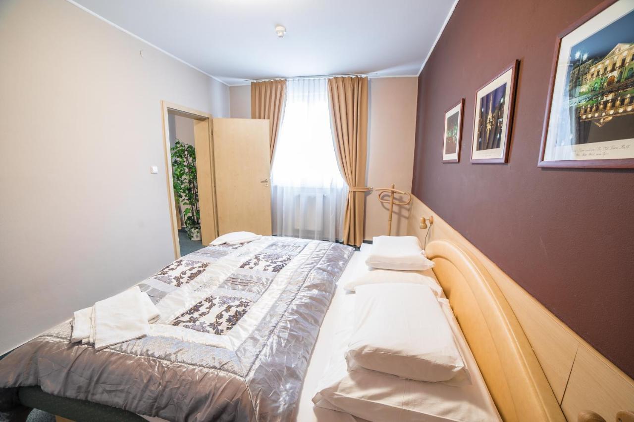 Teledom Hotel Kosice Luaran gambar