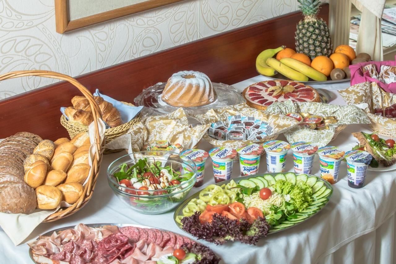 Teledom Hotel Kosice Luaran gambar