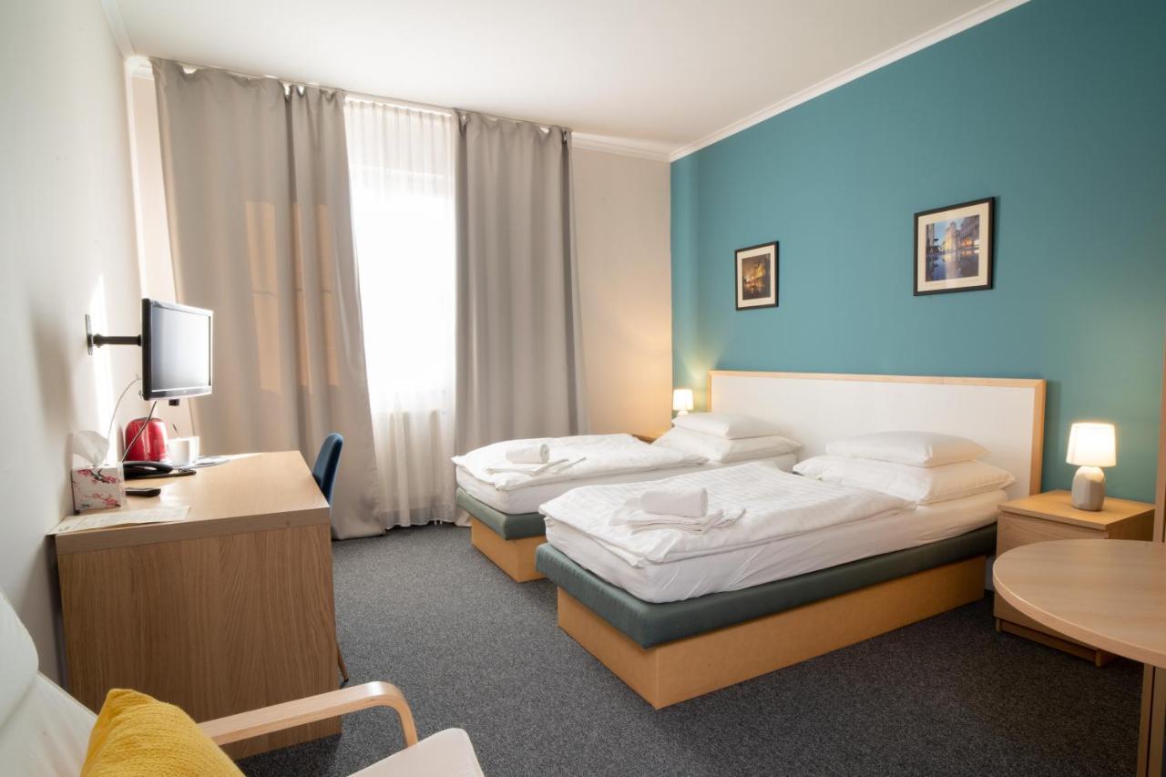 Teledom Hotel Kosice Luaran gambar
