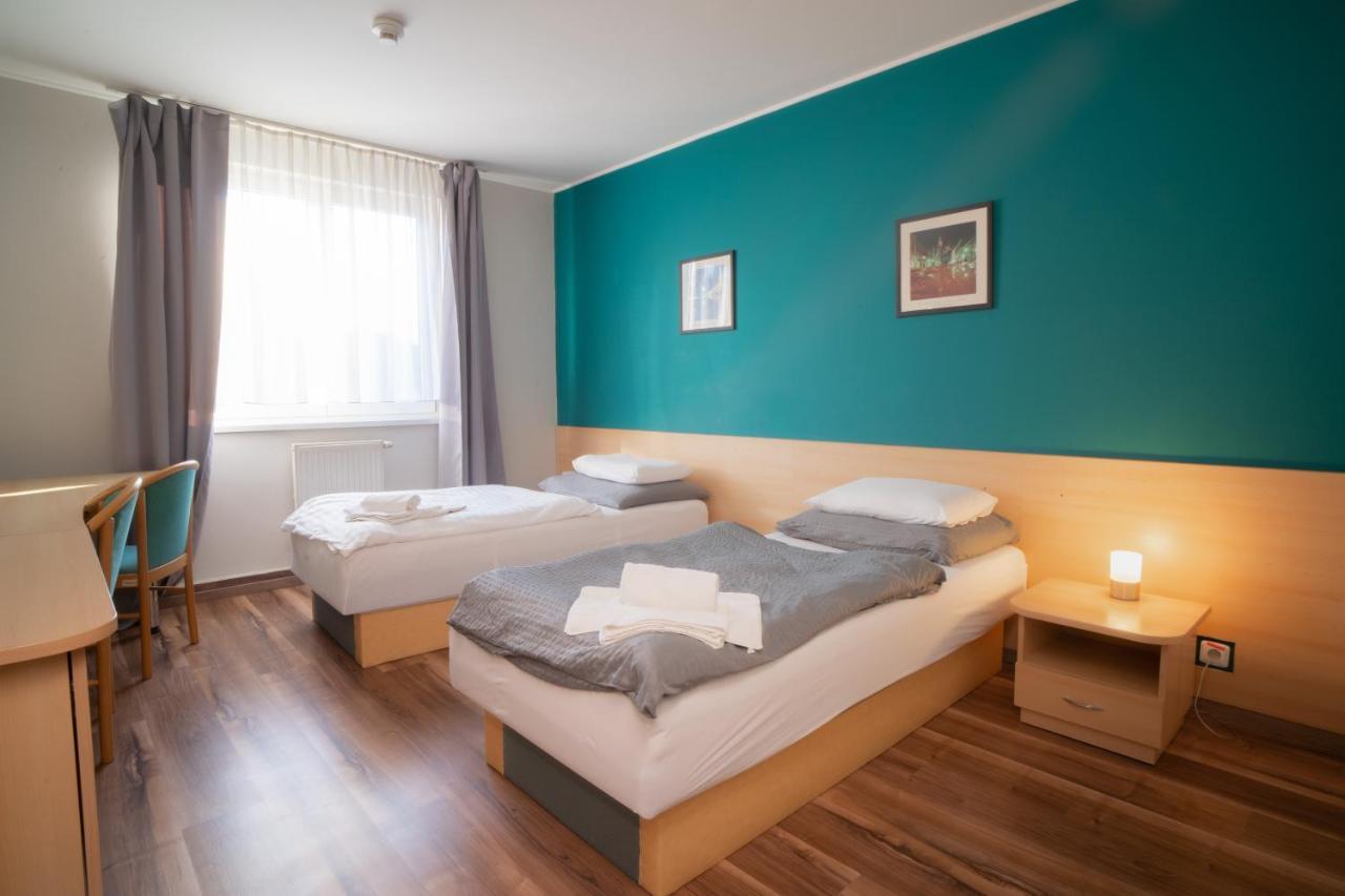 Teledom Hotel Kosice Luaran gambar